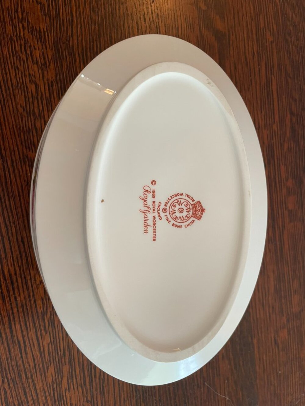 Royal Worcester royal garden Oval Serving Bowl 9" long in Mint.  Dot and dash. - Picture 3 of 9